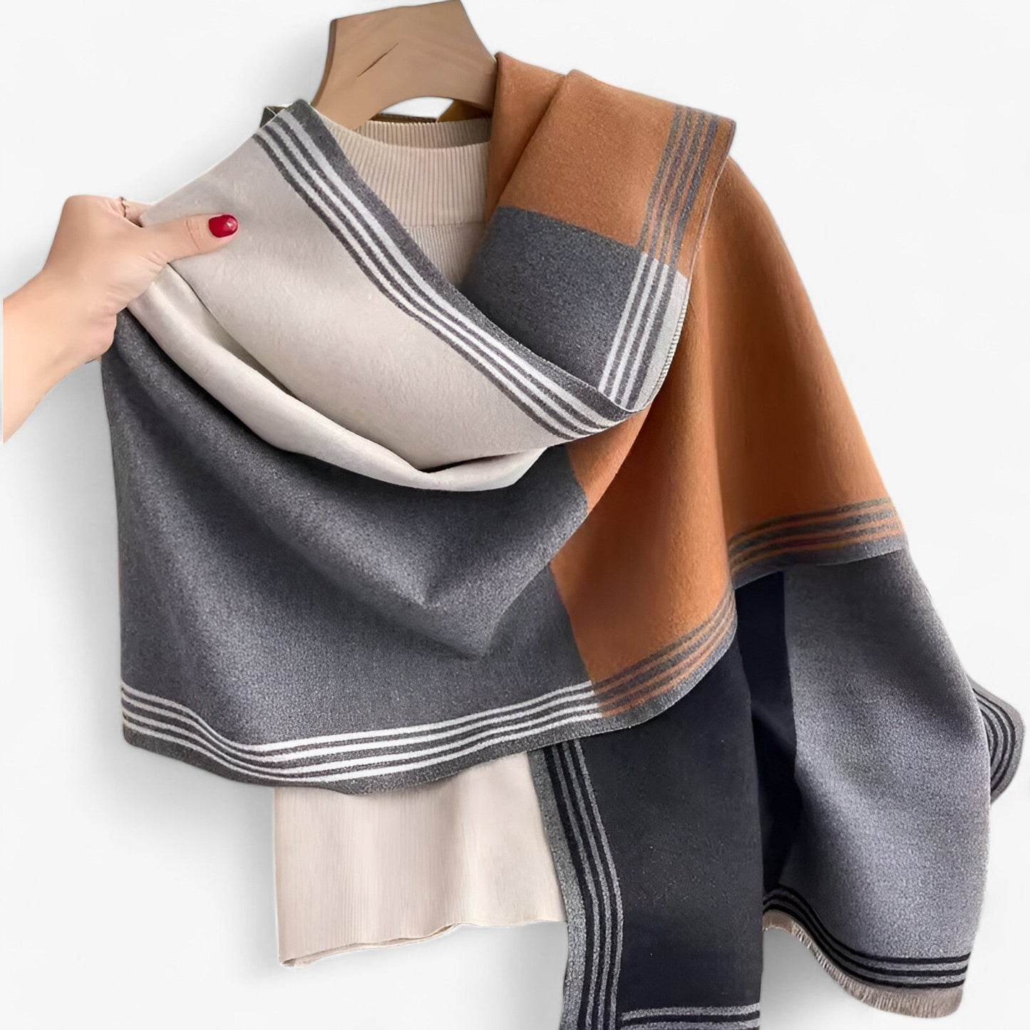 Elegant cashmere tørklæde i blød beige, alsidig størrelse, varm og stilfuld til kvinders garderobe, beskyttelse mod kulde.