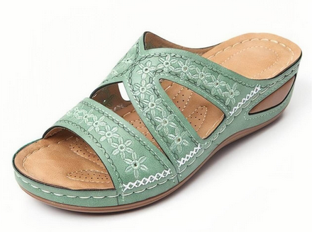 "Ortopædiske Maria sandaler med bred 4 cm hæl, gel-fyldte såler, elegante og åndbare for optimal komfort og støtte."