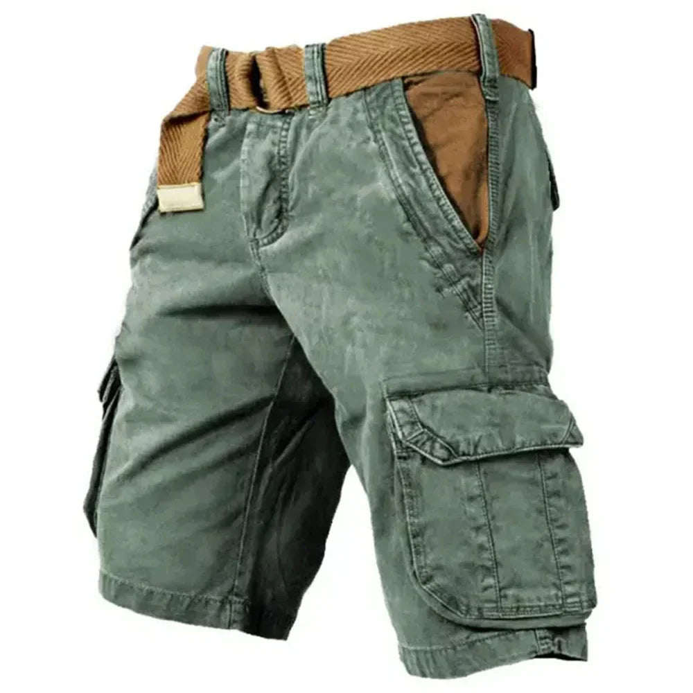 Stilfulde herre cargo shorts i 100% bomuld, klassisk design, beige, med rummelige lommer, perfekt til sommerens eventyr.