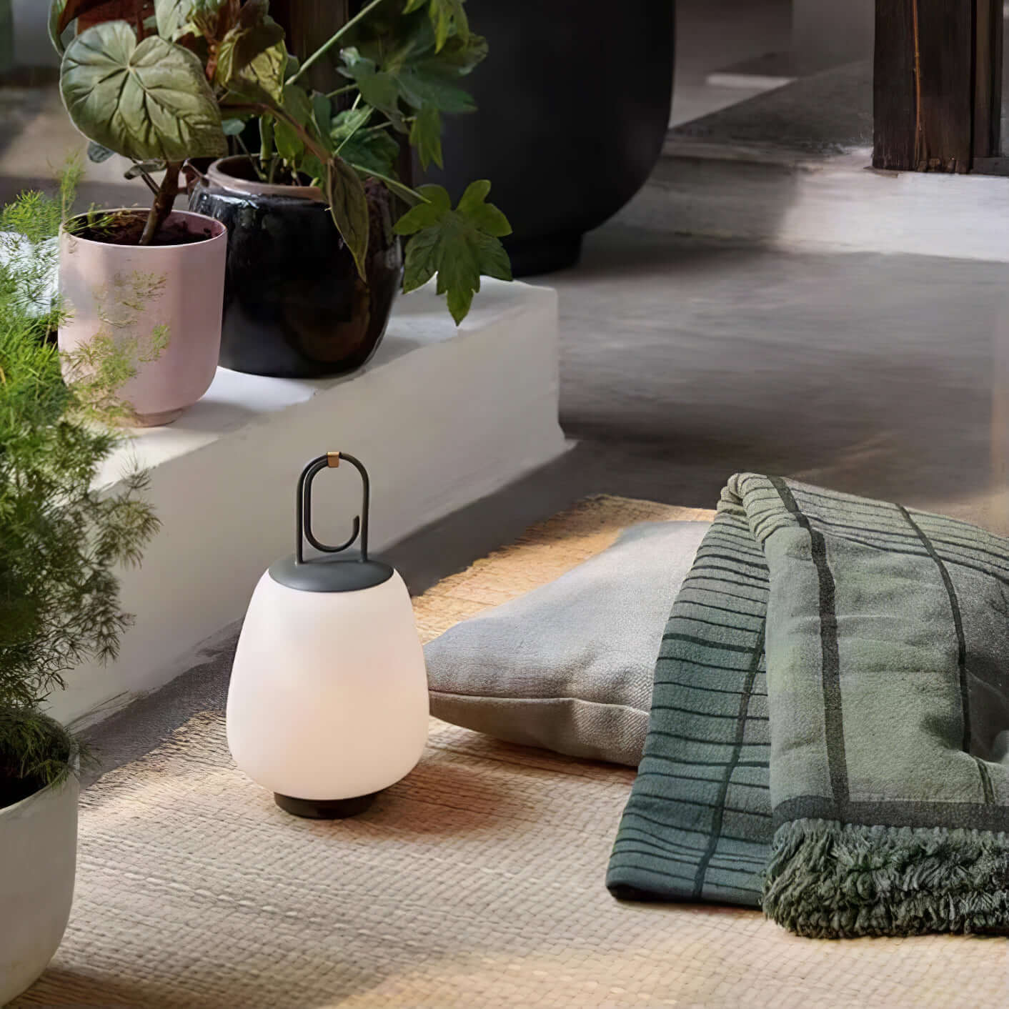 Genopladelig LED Bordlampe | Bærbar Lanterne