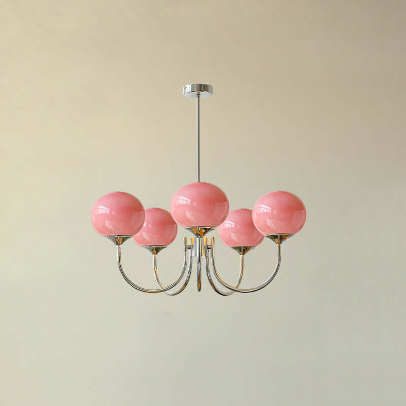 Elegant Lysekrone med Gyldne Detaljer & Lyserøde Glasskærme