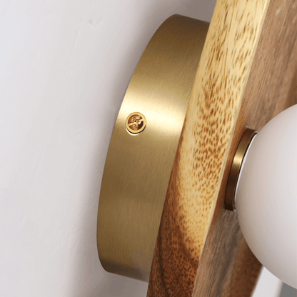 Væglampe i naturligt træ - 2 størrelser