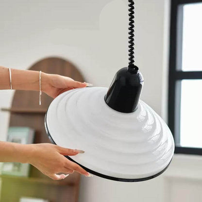 Cremefarvet Glas Pendellampe - Elegant Design