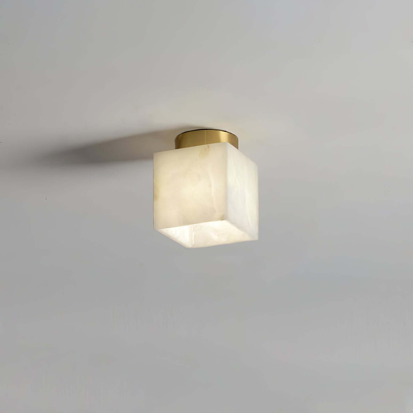 Elegant Alabast Loftslampe - 15cm