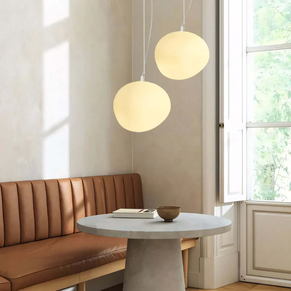 Hvid Pebble Pendel - Elegant Designlampe