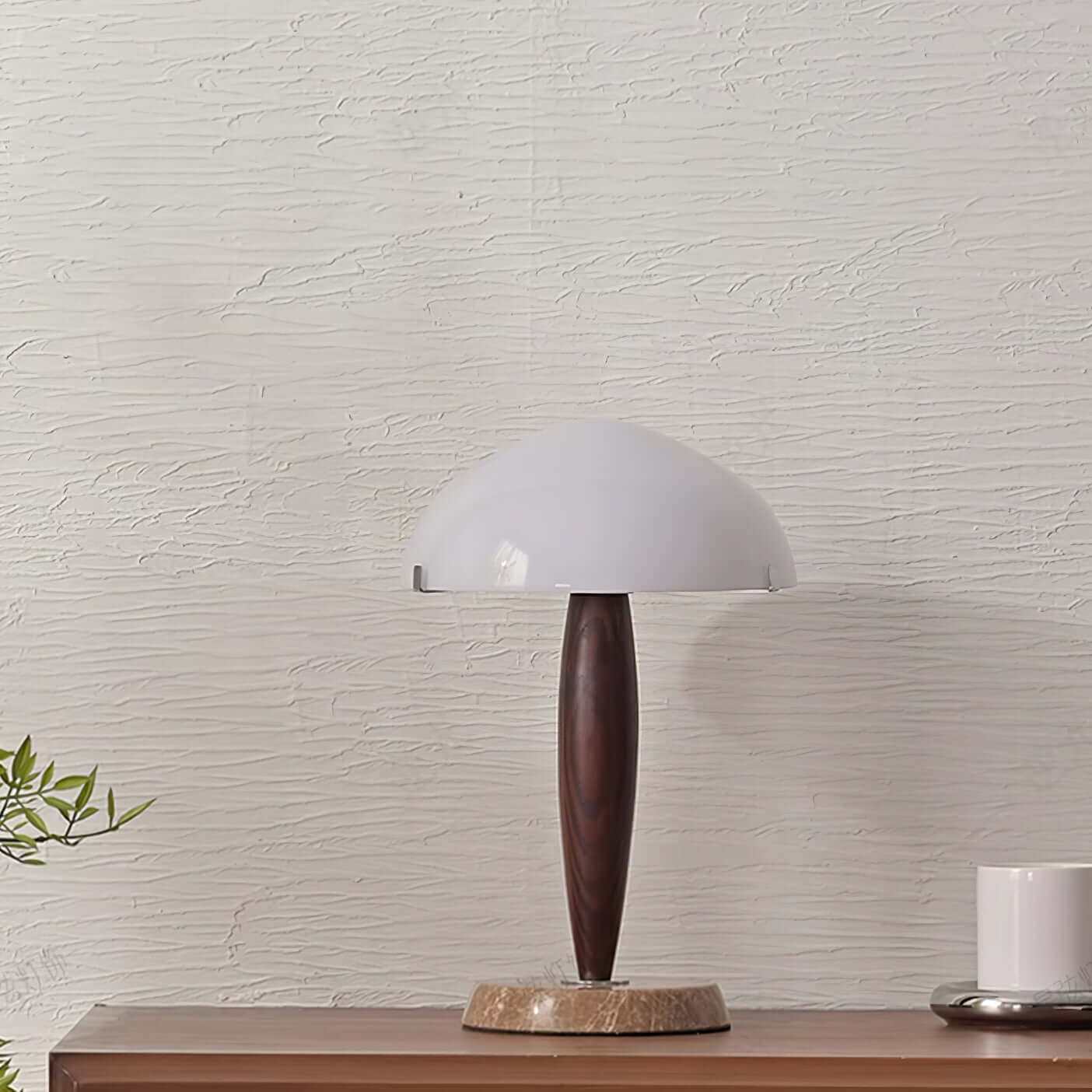 Elegant Bordlampe i Valnød & Marmor