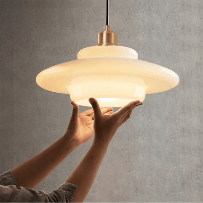 Elegant Pendel i Hvidt Glas - 3 Størrelser