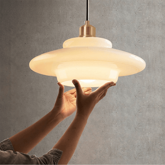 Elegant Pendel i Hvidt Glas - 3 Størrelser