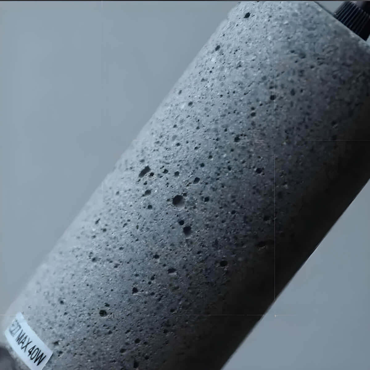 Industriel Loftpendel i Beton og Jern