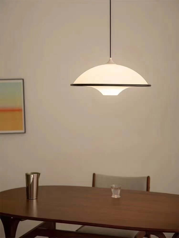Moderne UFO Pendellampe i Akryl & Metal - Ø45cm