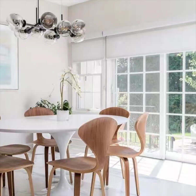 Elegant Lysekrone med Glaskugler
