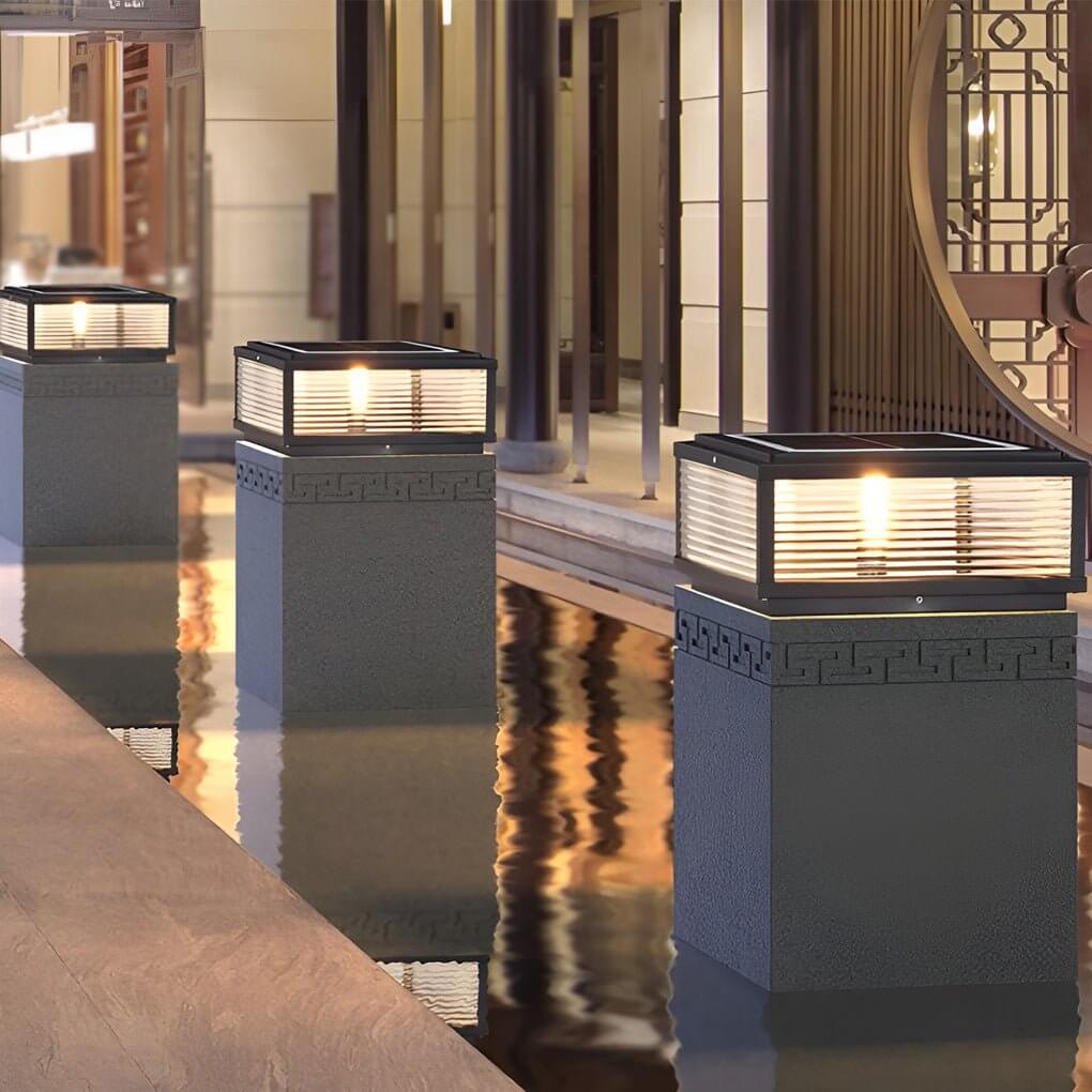 Udendørs LED Søjlelampe i Ribbet Glas - Sort