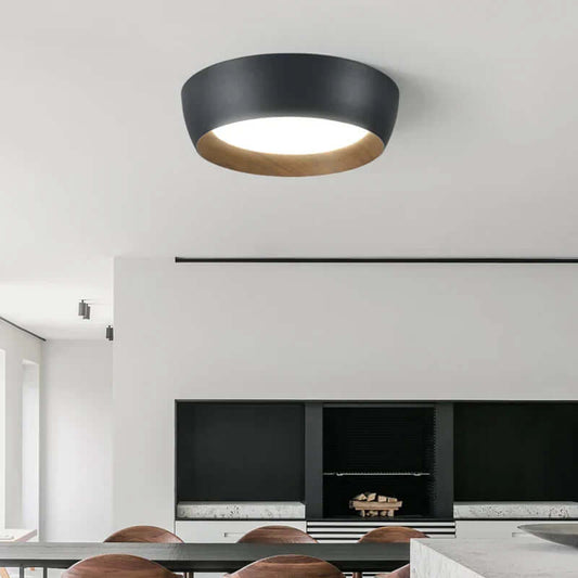 Minimalistisk LED loftslampe med trædetaljer