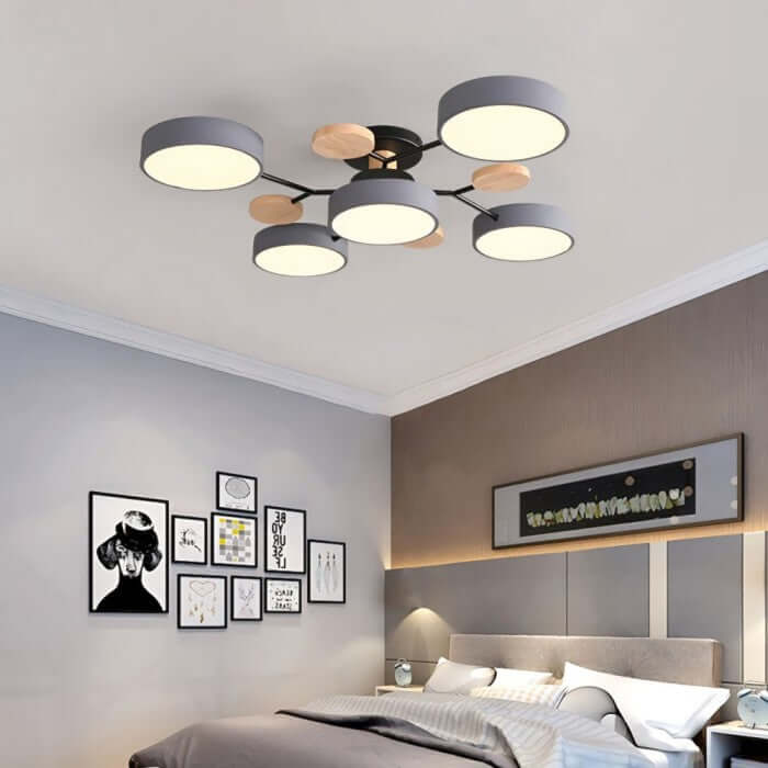 Forgrenet LED-loftslampe i træ og metal