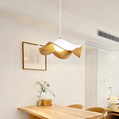 Unik Lotus Pendellampe i Harpiks & Metal