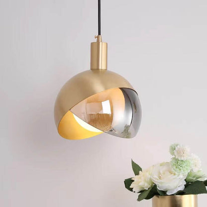 Elegant Pendellampe i Røggrå Glas & Guld