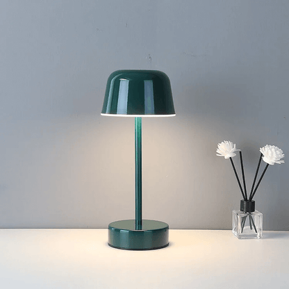Genopladelig LED Bordlampe - Metaldesign