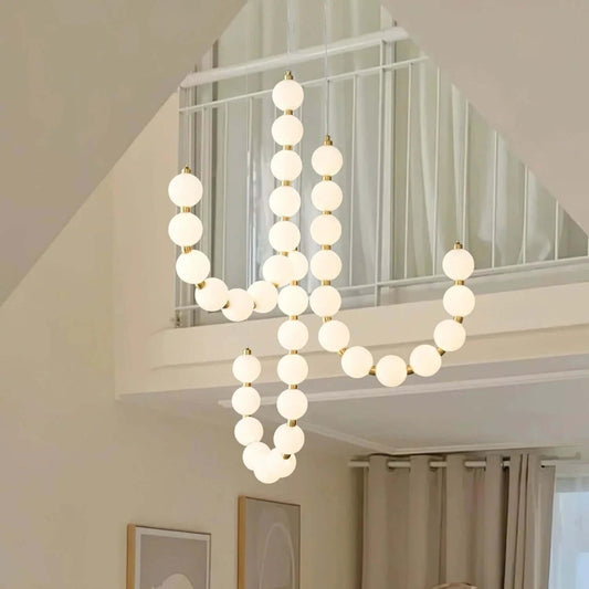 Elegant Hvid Halskæde Lysekrone