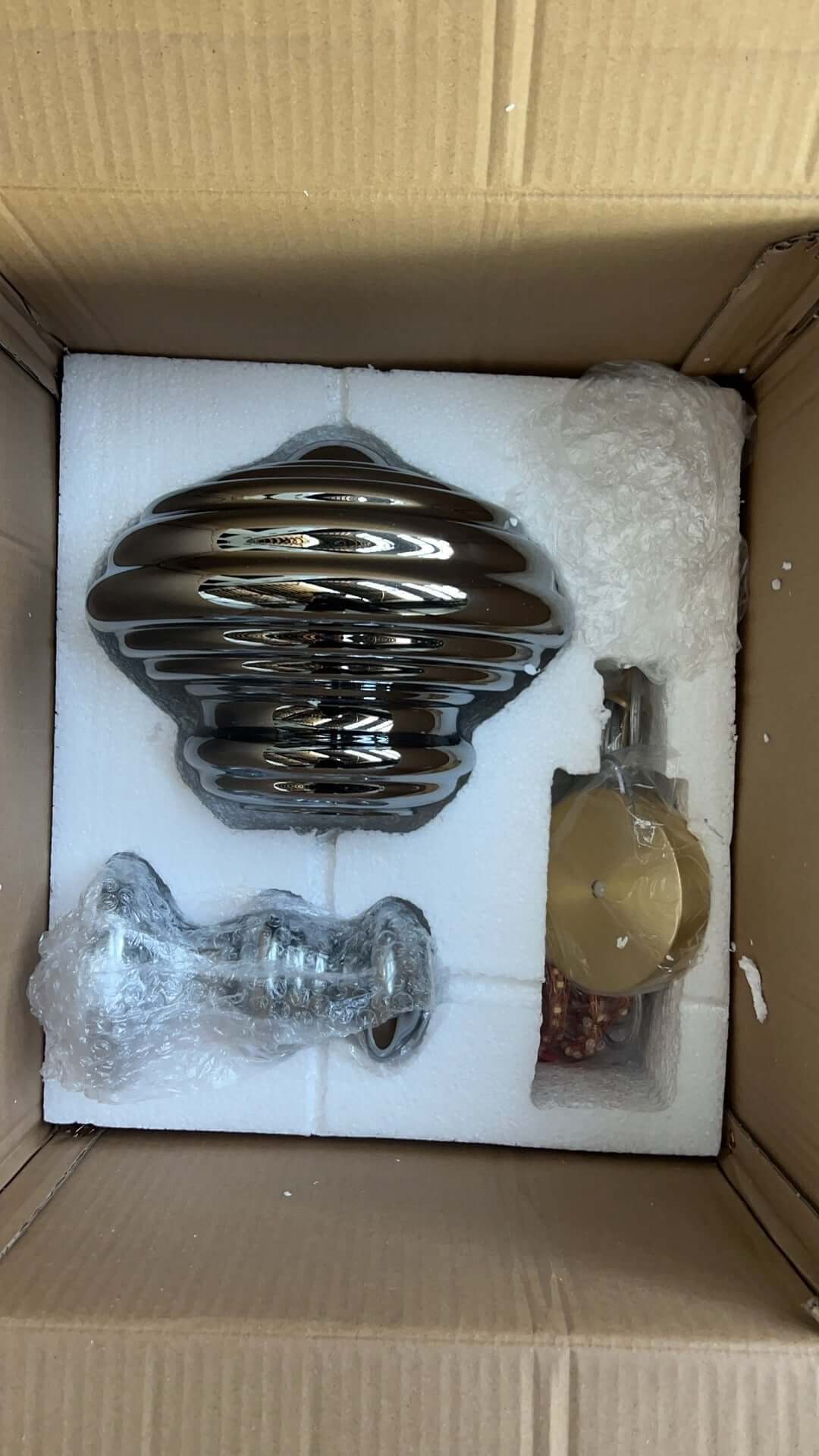 Elegant Pendel i Gråt Glas med Stjernehimmeleffekt