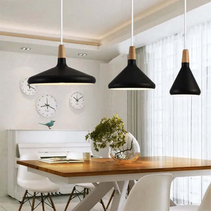 Konisk Pendel i Metal - Moderne Design