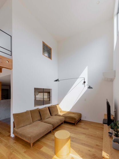 Justerbar Væglampe i Metal