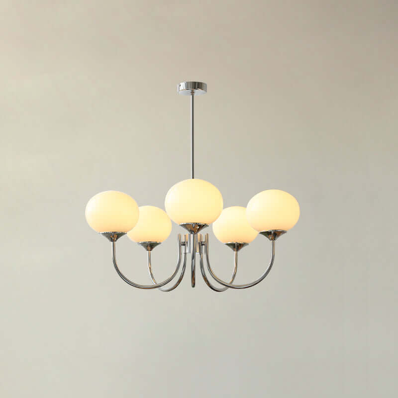 Elegant Lysekrone med Gyldne Detaljer & Lyserøde Glasskærme