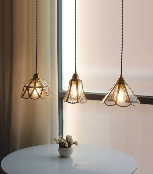 Elegant Glas Pendellampe - Messing Detaljer