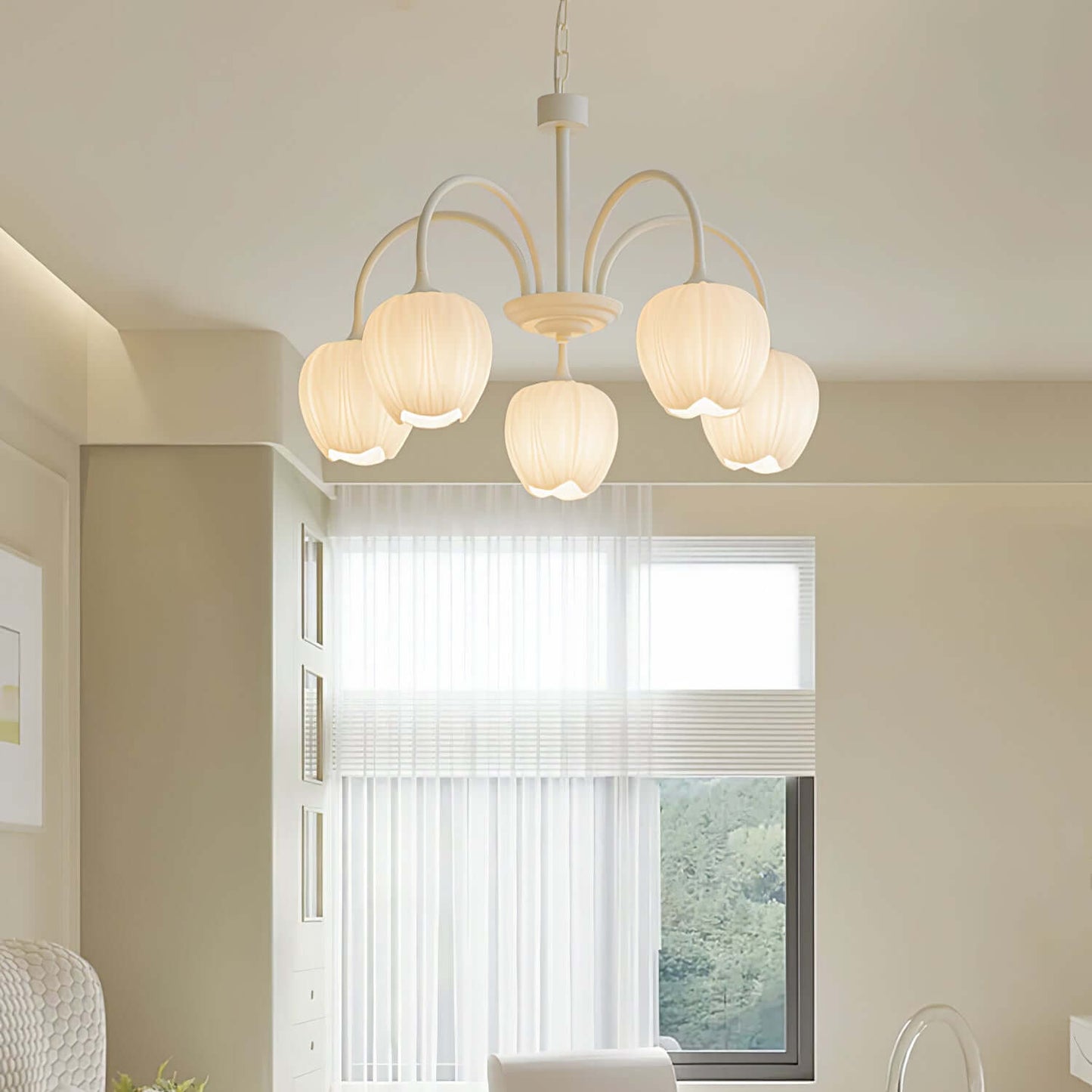 Elegant Matcha Lysekrone i Tulipandesign