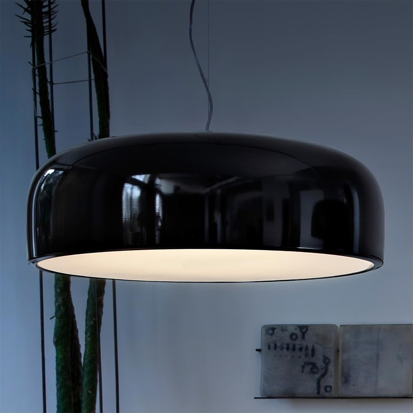 Moderne Pendellampe i Aluminium og Polykarbonat