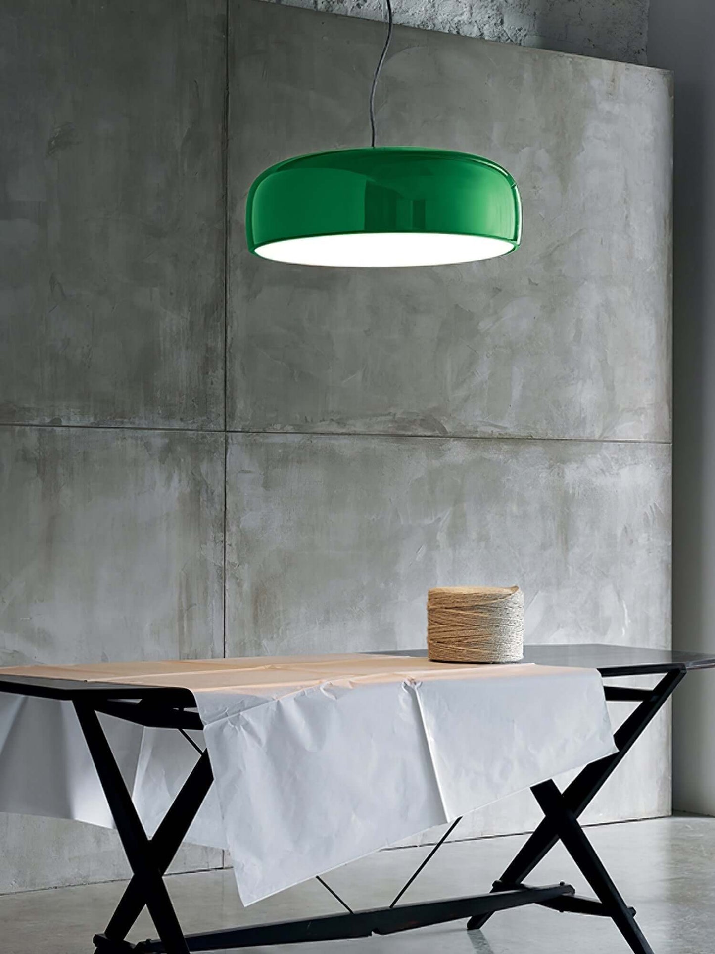 Moderne Pendellampe i Aluminium og Polykarbonat
