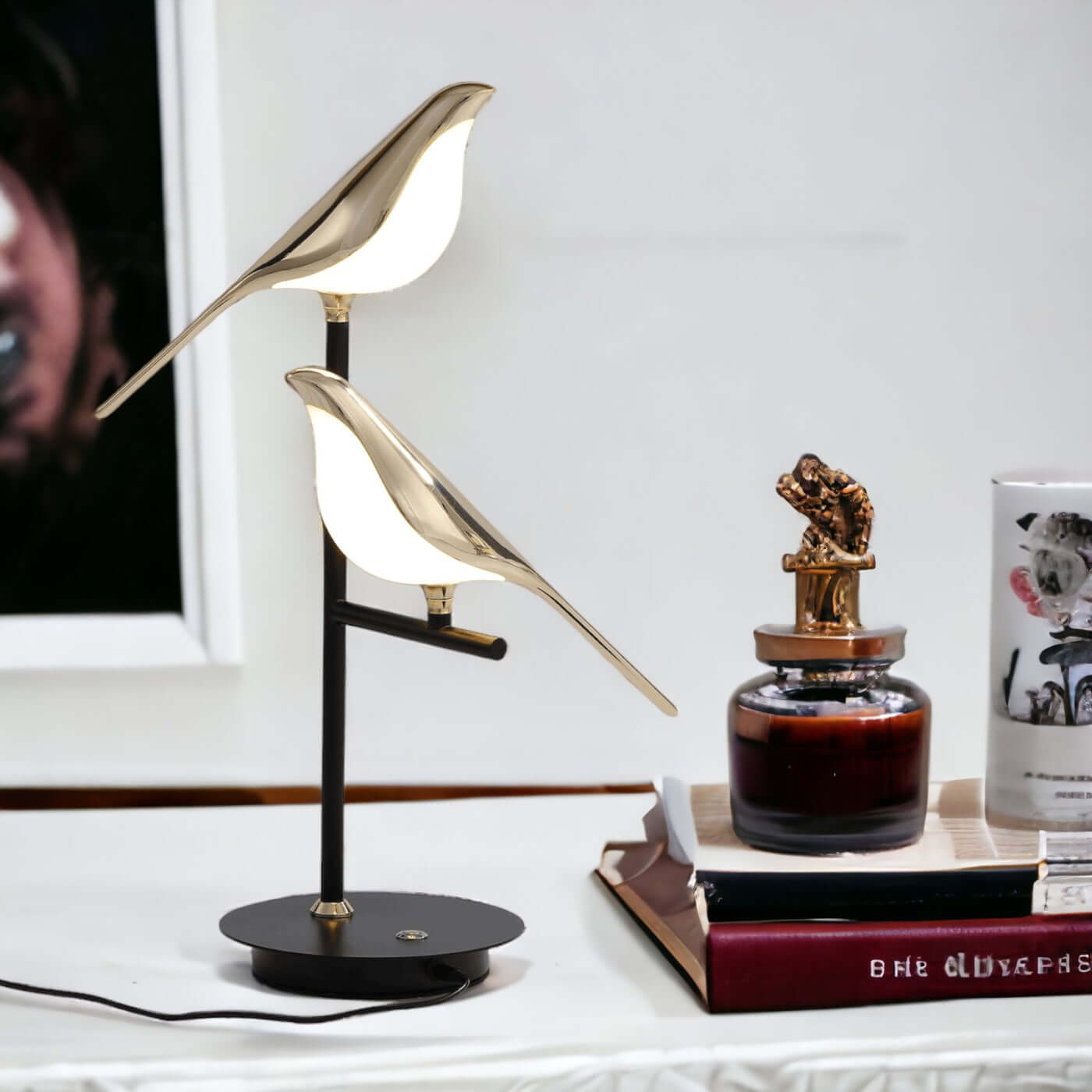 Elegant LED Bordlampe - Stilfuld Belysning
