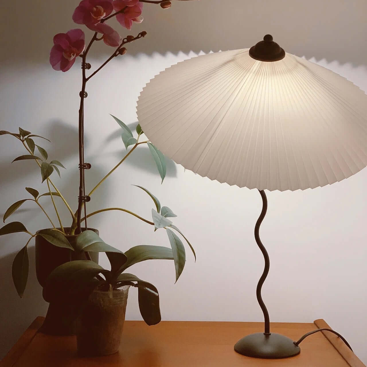 Designer Bordlampe i Metal - 43cm
