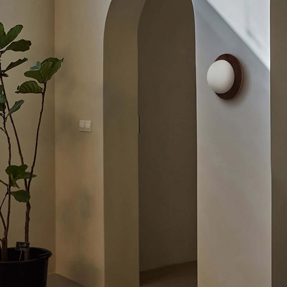 Elegant Trævæglampe i Hvidt - Minimalistisk Design