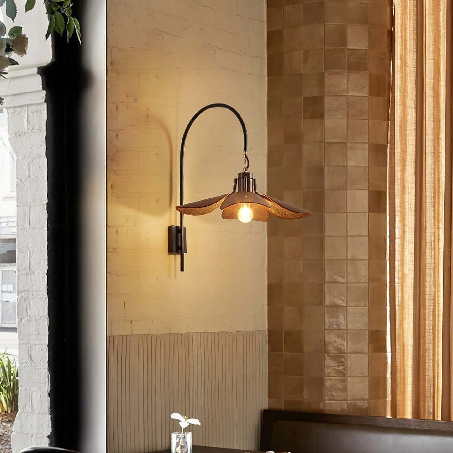 Elegant Blomster Væglampe 52cm - Metal & Hør