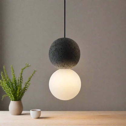 Elegant Pendellampe med Opal Glasdiffusor