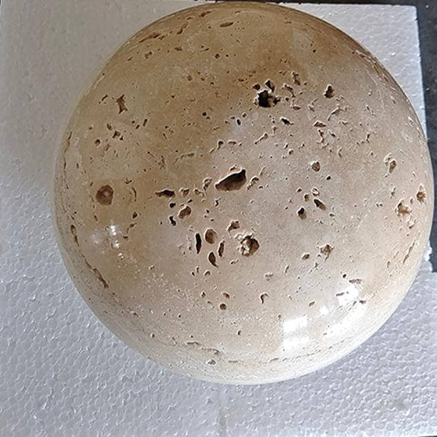 Elegant Cremefarvet Væglampe i Travertin