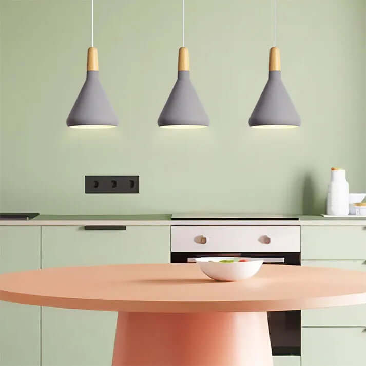 Konisk Pendel i Metal - Moderne Design