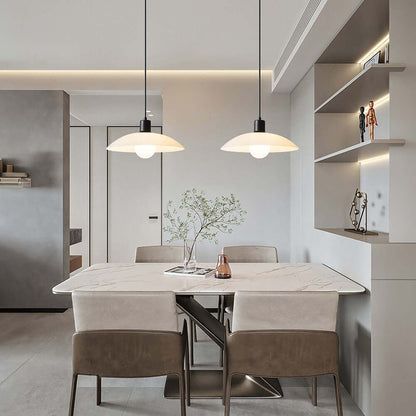 Minimalistisk hvid glas pendel