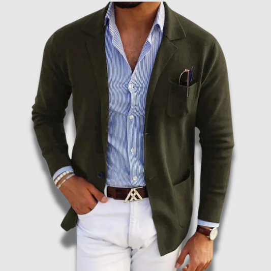 Armygrøn skræddersyet blazer til mænd, moderne design med skarpe linjer og premium komfort. Flot til formelle anledninger.