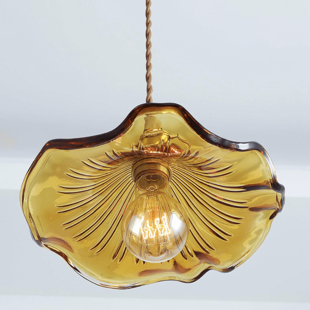 Elegant Hibiscus Pendel Lampe i Messing og Glas