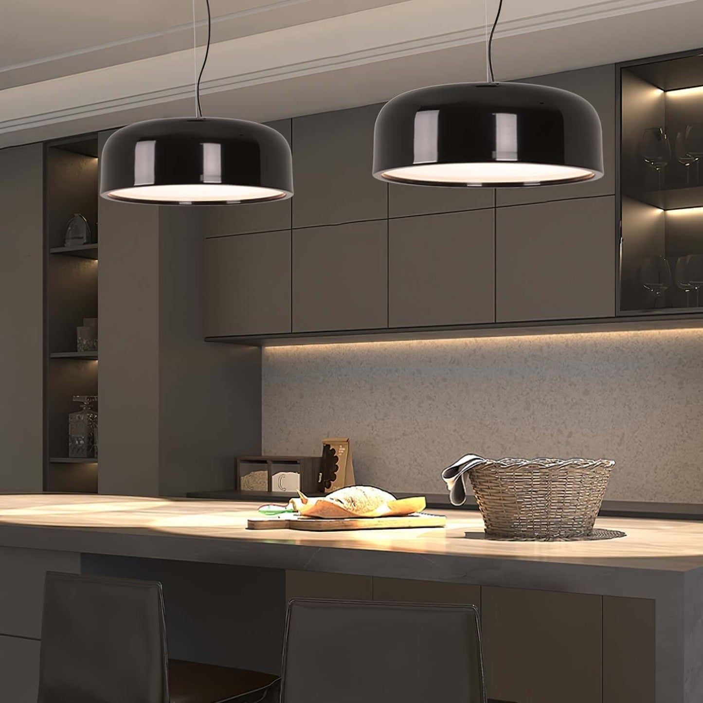 Moderne Pendellampe i Aluminium og Polykarbonat