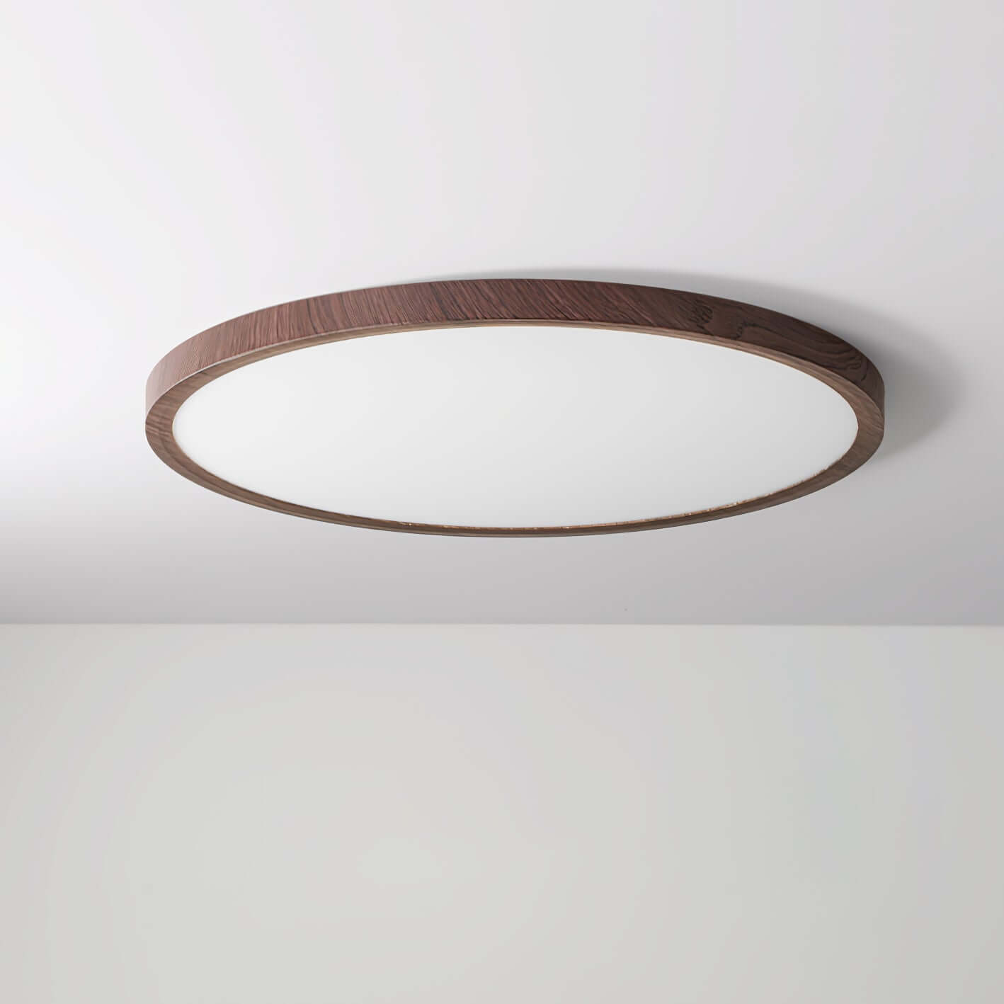 Ultratynd Rund Loftslampe i Akryl med Metalfinish