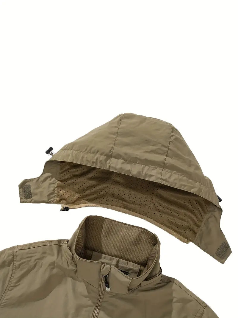 "Blå vandtæt og åndbar herrejakke til eventyr, set bagfra med langærmet design og aftagelig hætte, perfekt til udendørs"