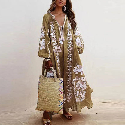 Boheme Blomster Maxi Kjole med lange ærmer, gule blomster, let materiale, afslappet og elegant look til sommer.