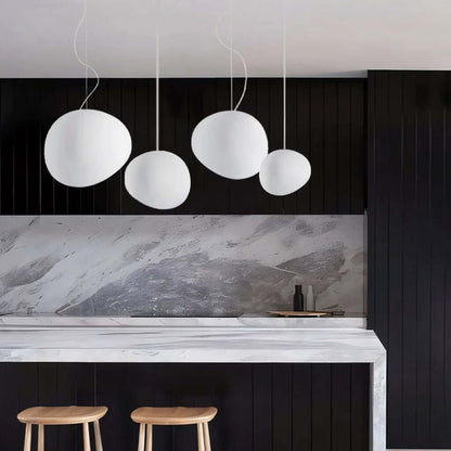 Hvid Pebble Pendel - Elegant Designlampe