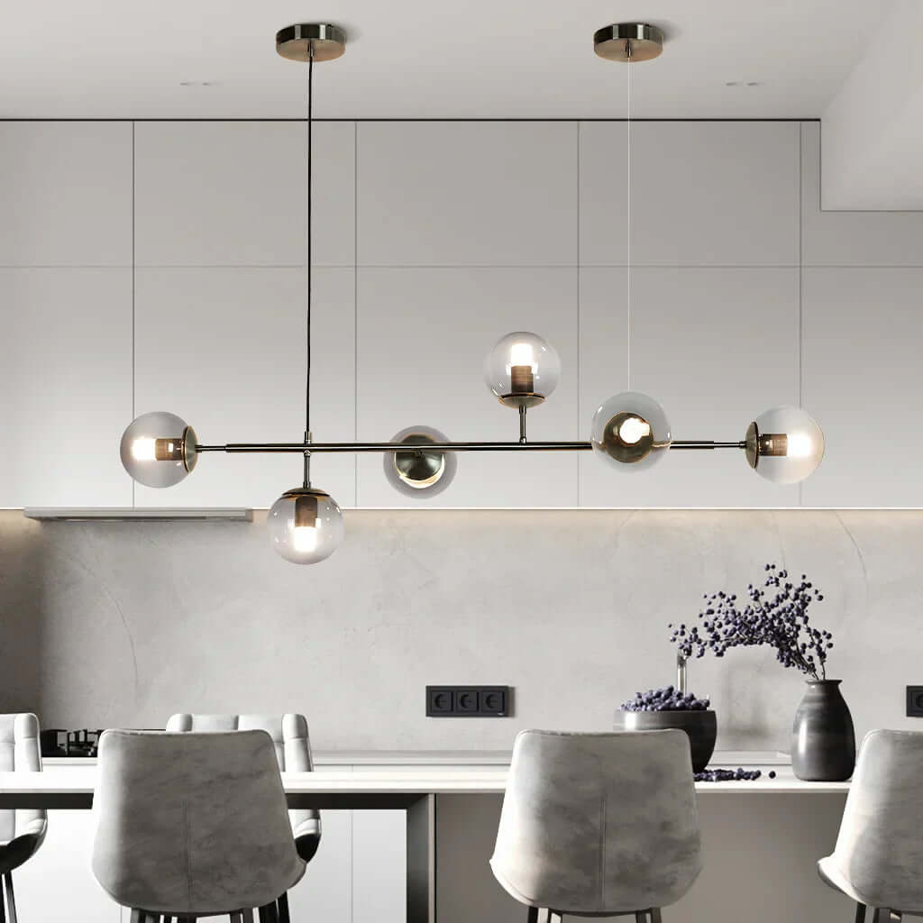 Elegant Kugle Pendel Lampe i Glas & Metal
