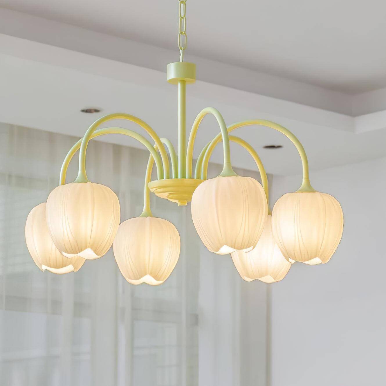 Elegant Matcha Lysekrone i Tulipandesign