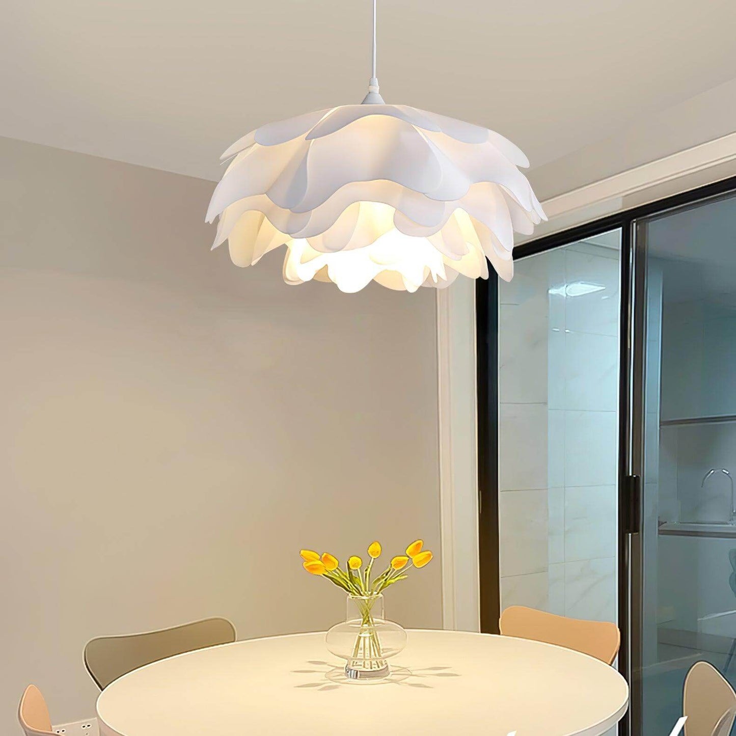Elegant Blomsterformet Pendellampe