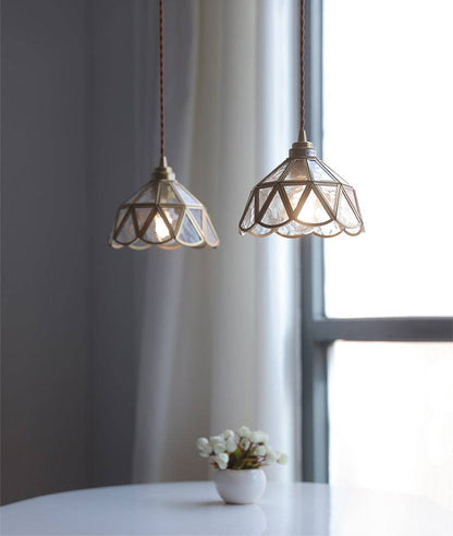 Elegant Glas Pendellampe - Messing Detaljer