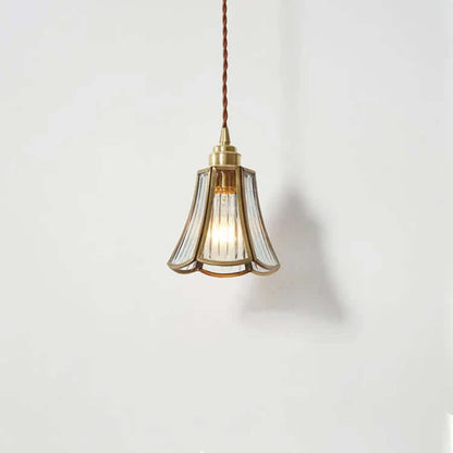 Elegant Glas Pendellampe - Messing Detaljer